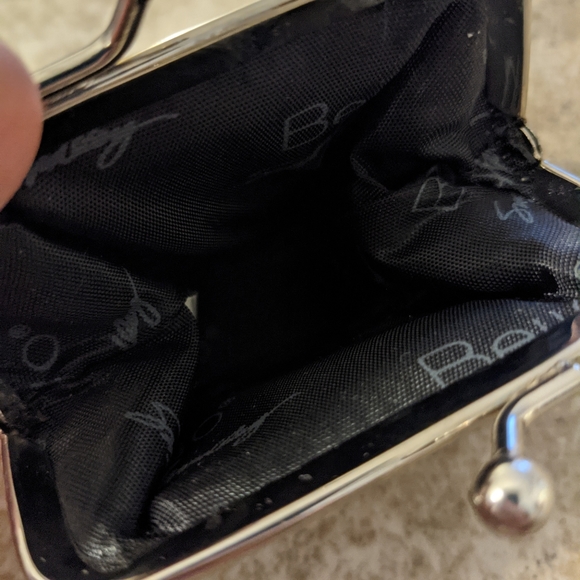 💎 Patent Leather Beijo Coin Purse - Picture 2 of 3